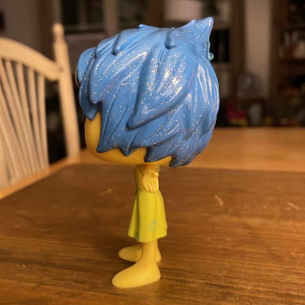 🌎Funko Pop! Disney Pixar Inside Out Joy #132 Glitter Hair Vinyl Figure No Box - Picture 2 of 9